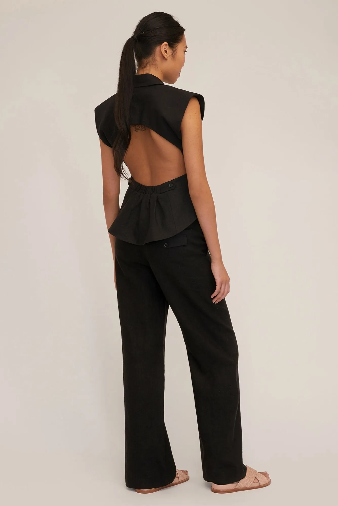 Enzo Linen Open Back Vest in Black