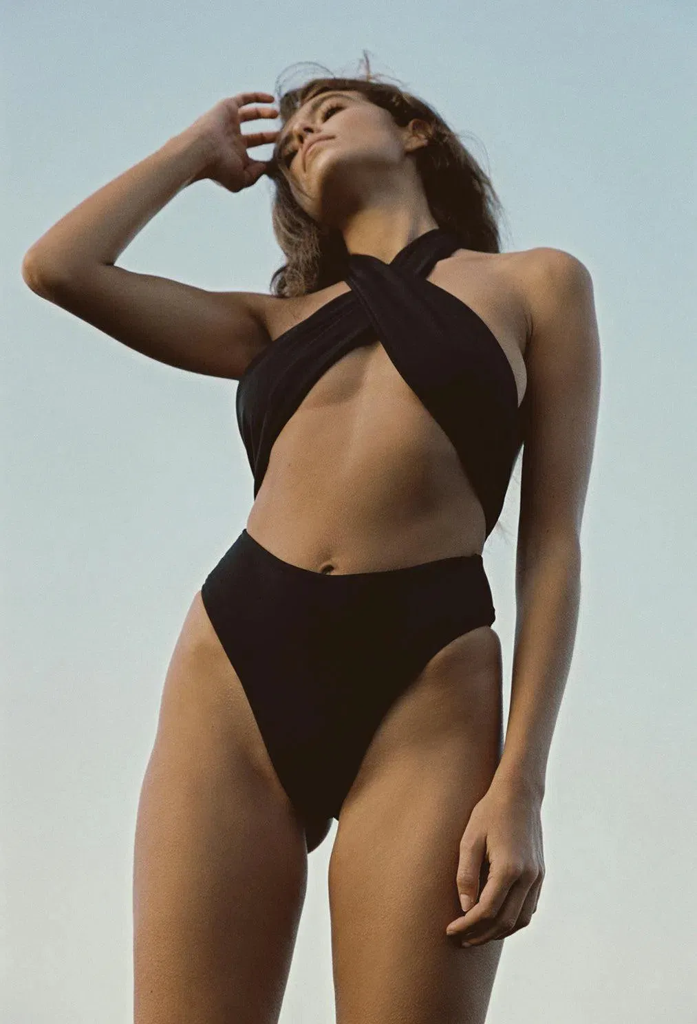Xylia – Cross-over front – Black one-piece bodysuit